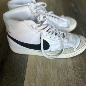 Nike White and Gray Sneakers